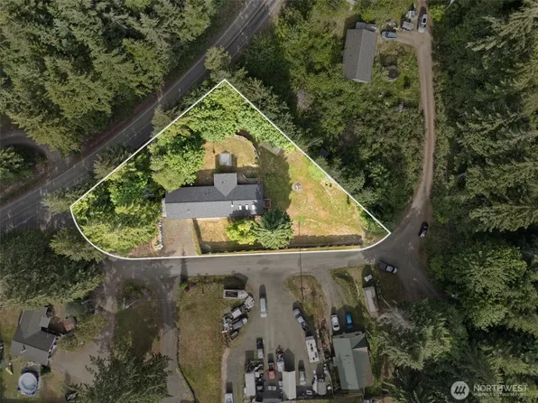 31 SE Campfire Court, Shelton, WA 98584
