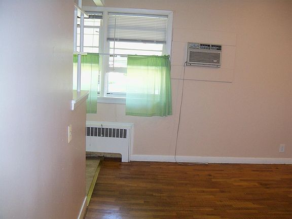3rd image of 234 Terry Ave APT 2