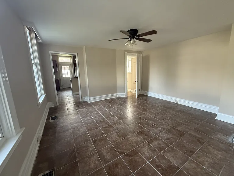 101 Shelby St — Photo 5