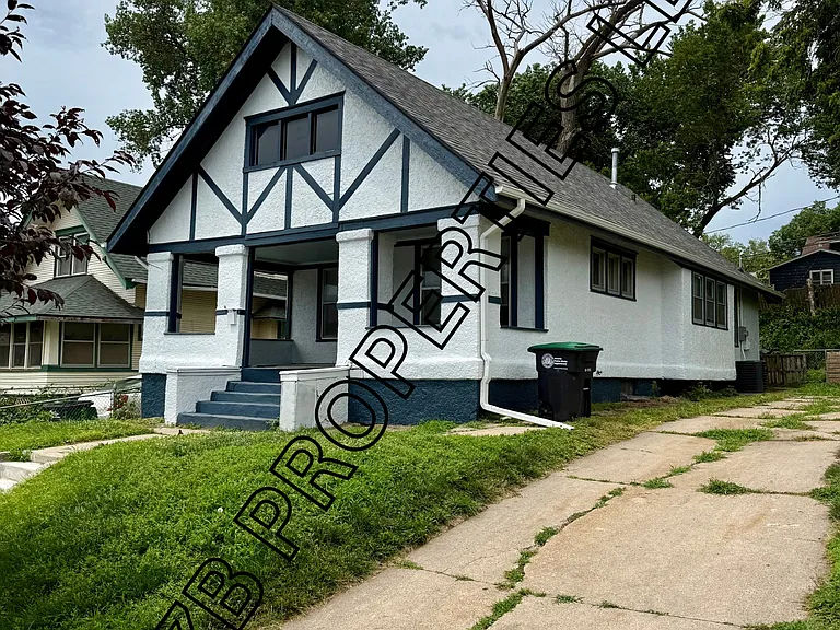 3016 Lafayette Ave — Photo 1