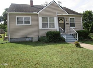 1324 Olive St, Carthage, MO 64836