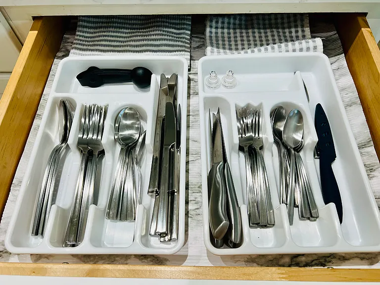 A variety of cooking kitchenware