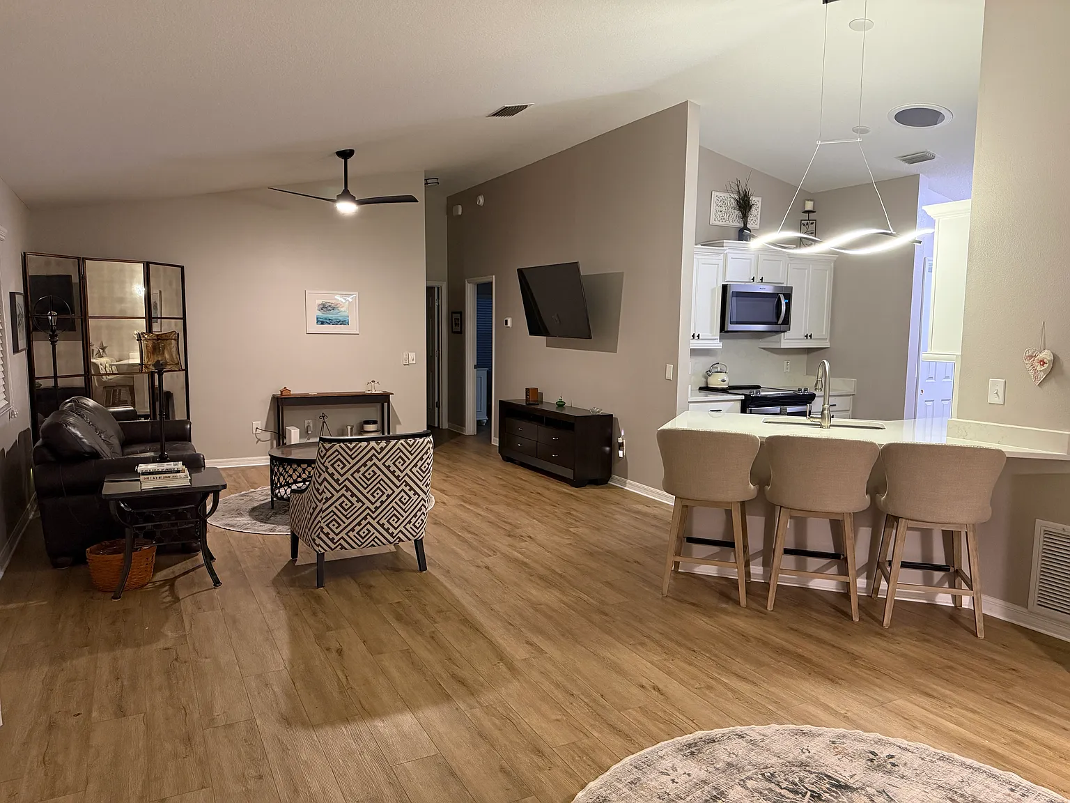 2 bed, 1188 sqft, $2,650 — Photo 3