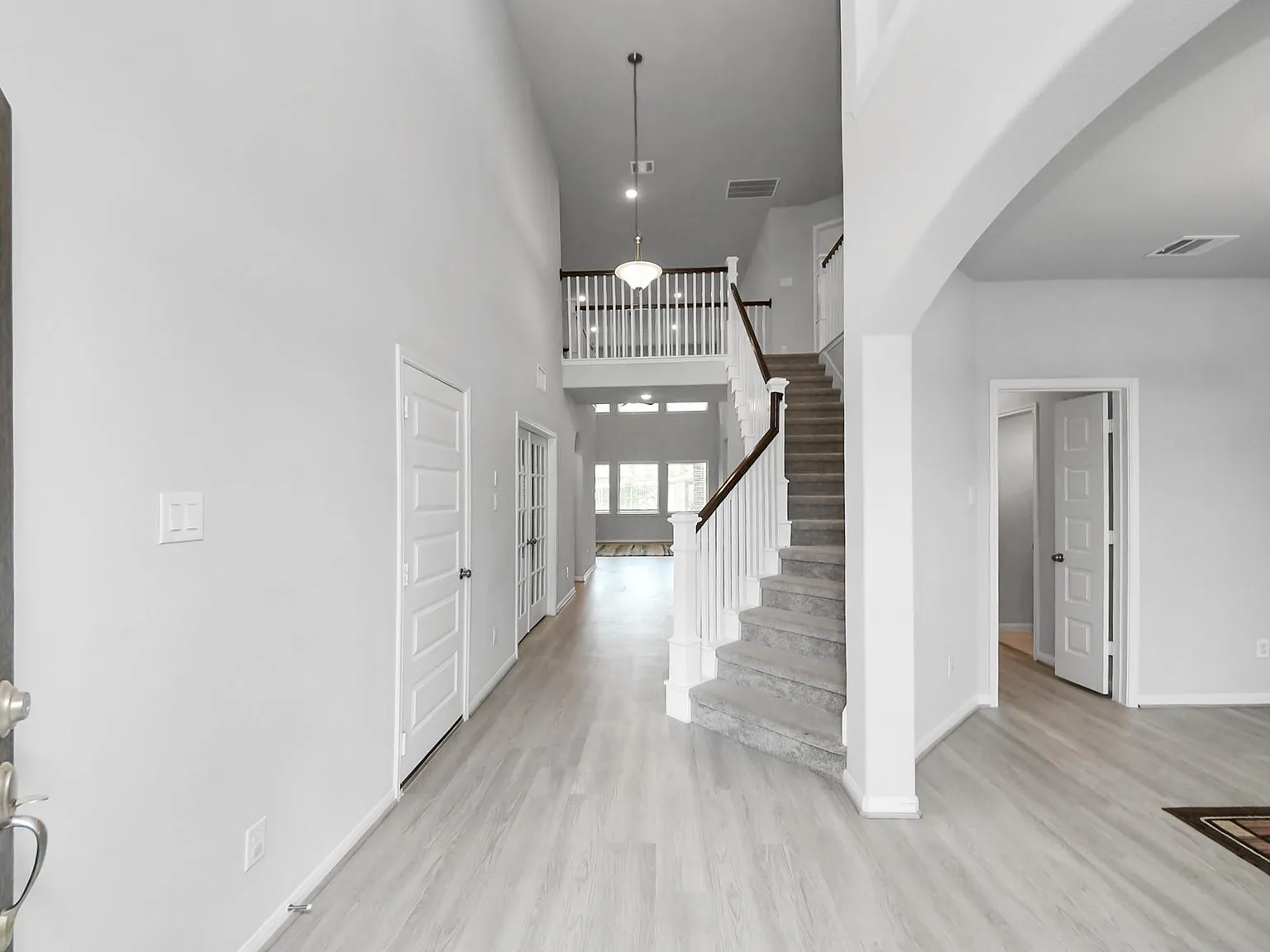4 bed, 3.5 bath, 2968 sqft, $3,190 — Photo 3