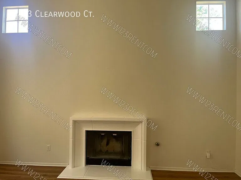 36453 Clearwood Ct — Photo 3