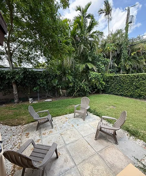 1545 Mantua Ave — Photo 46