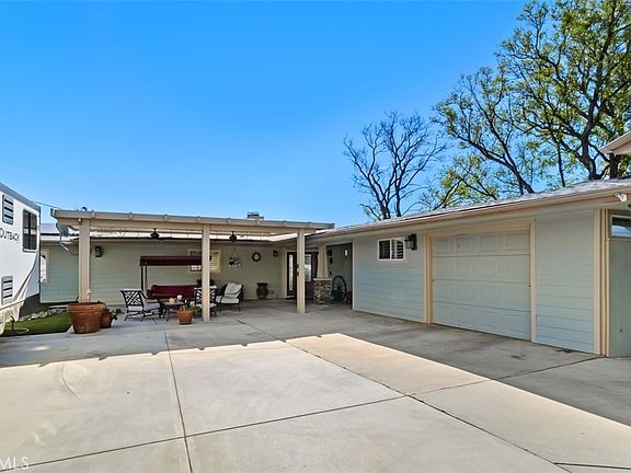 5th image of 300 Anderson Dr