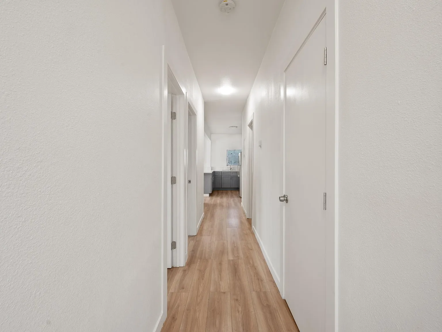 3 bed, 838 sqft, $2,650 — Photo 4