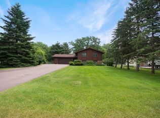 2972 Vanderbie St, Little Canada, MN 55117