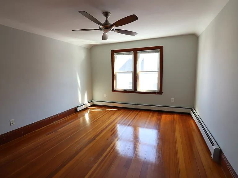 19 Mapleton St — Photo 17