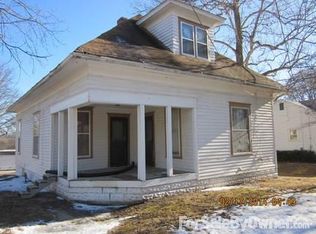 801 S Windsor St, Windsor, MO 65360