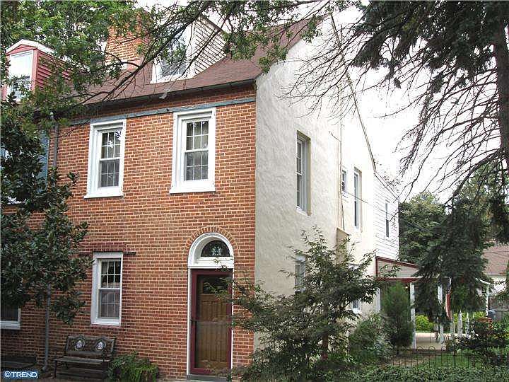 1st image of 206 Washington St