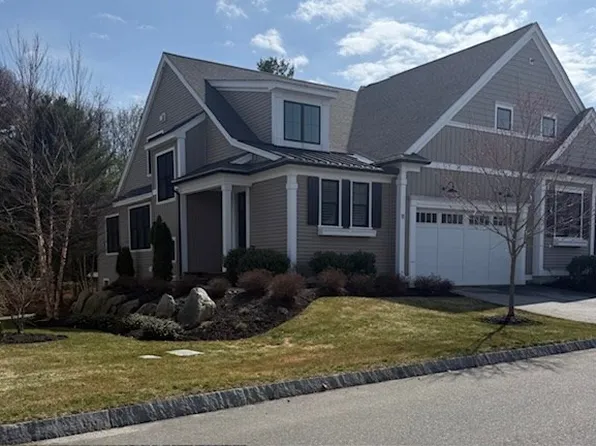 11 Baiting Brook Rd #11, Framingham, MA 01701