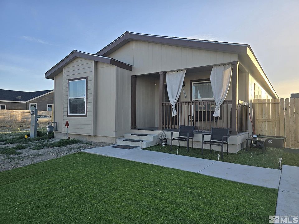 1st image of 207 Sweetwater Dr