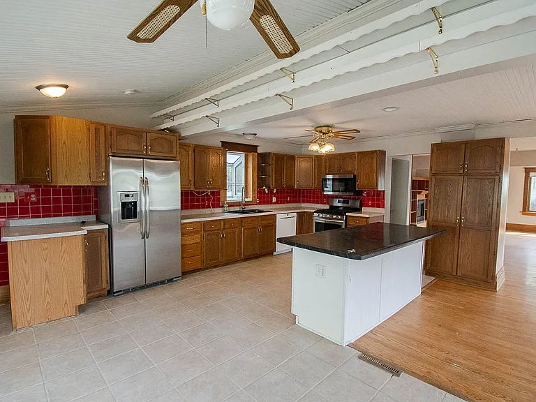 1321 3rd Ave NW — Photo 4