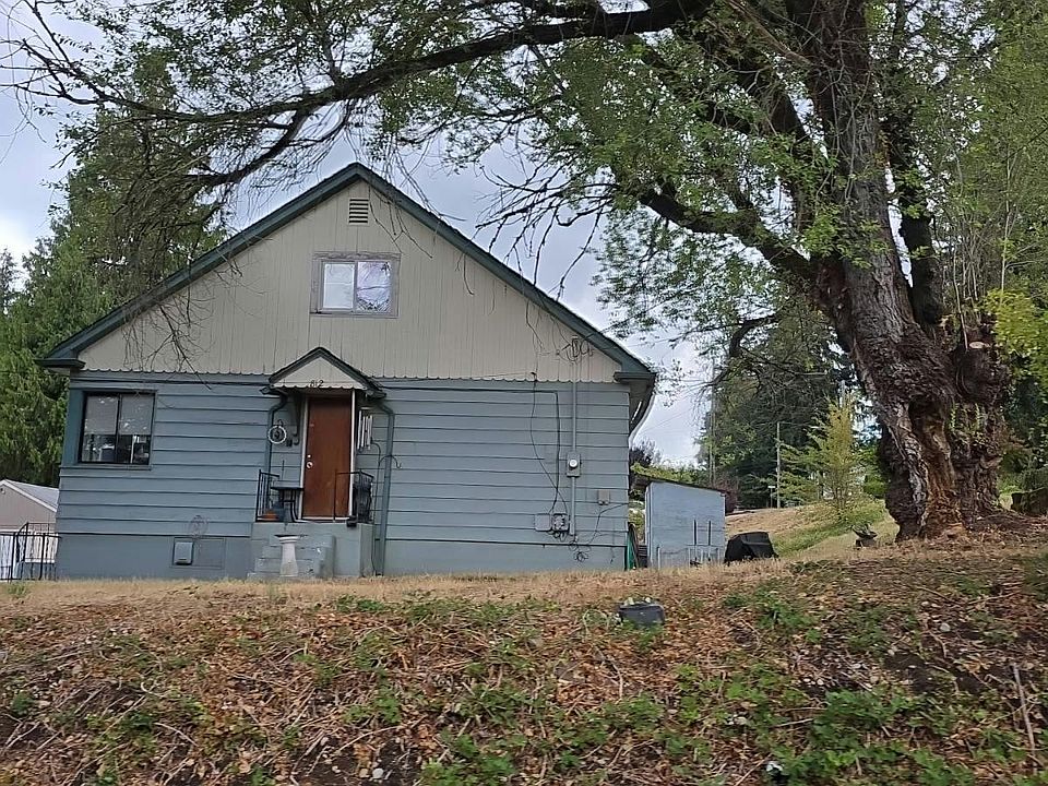 1st image of 812 Yuma St