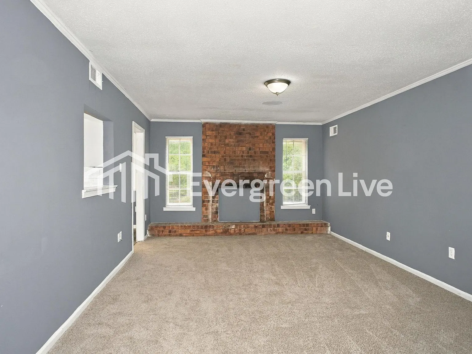 3 bed, 2.0 bath, 1349 sqft, $1,195 — Photo 3