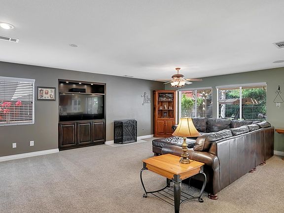 4th image of 28731 Highland Ct