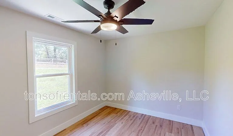 6 Tracy Ln — Photo 18