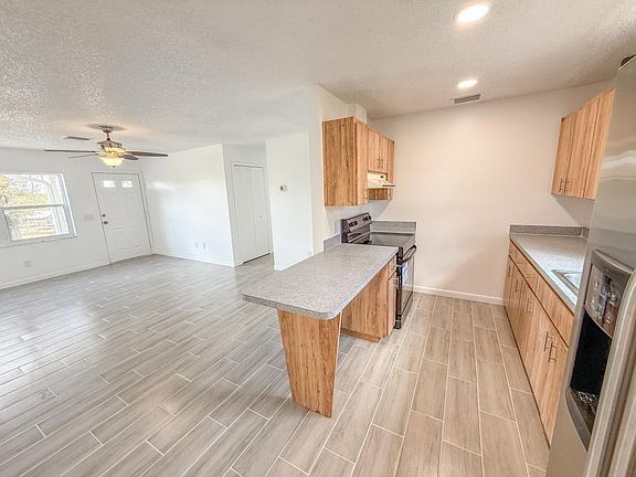 3rd image of 23210 Oakenwalt Ave