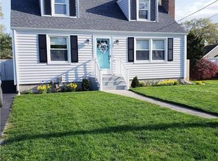 64 Aberdeen Ave, Warwick, RI 02888