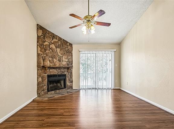 3rd image of 728 Village Rd APT G