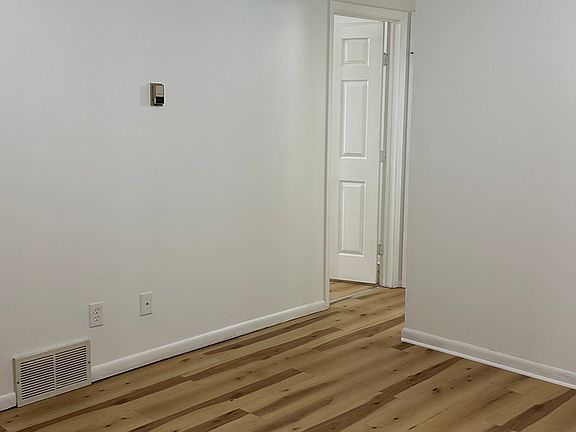 3rd image of 641 Broadway Ave #202