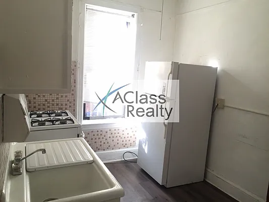 Rented by A Class Realty International | media 16