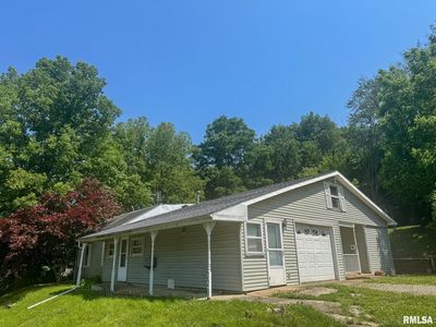 220 E Adams St, Petersburg, IL, 62675