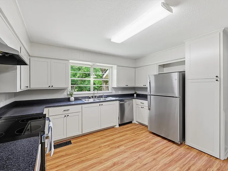 210 Mount Salus Rd — Photo 12