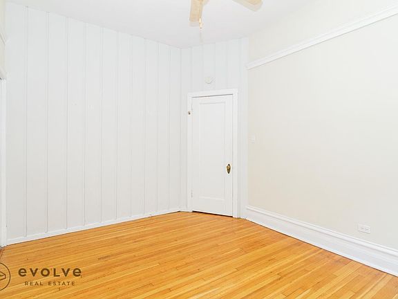 4th image of 1215 N Dearborn St #B1