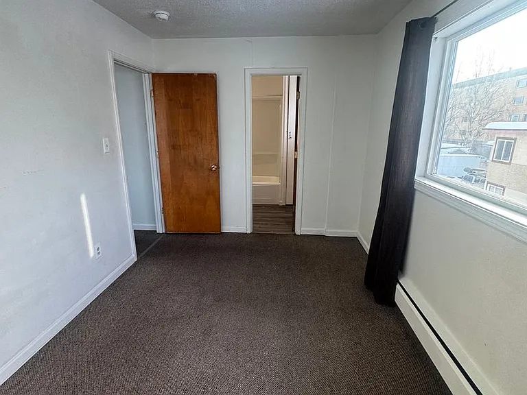 900 W 26th Ave #15 — Photo 6
