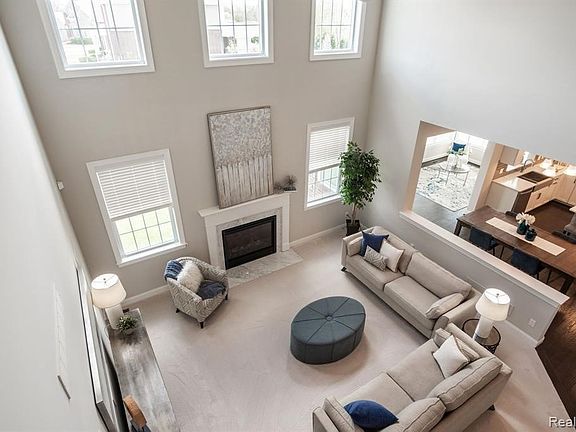 2nd image of 1856 Napa Dr #20