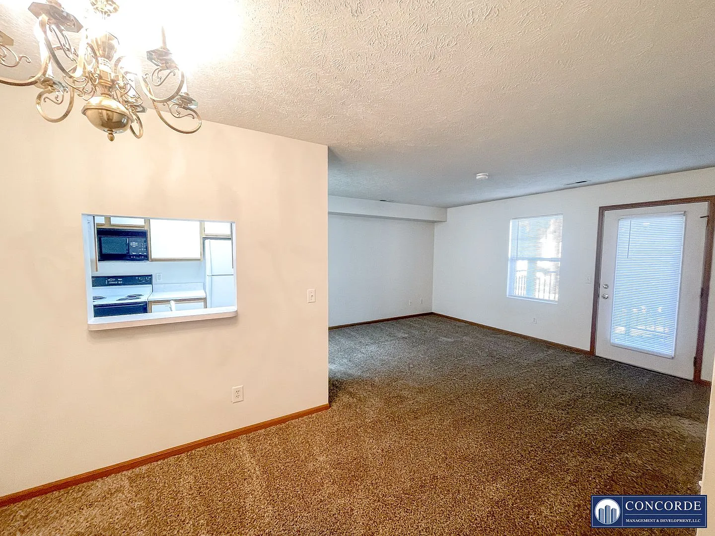Goodhue Apts. — Photo 2