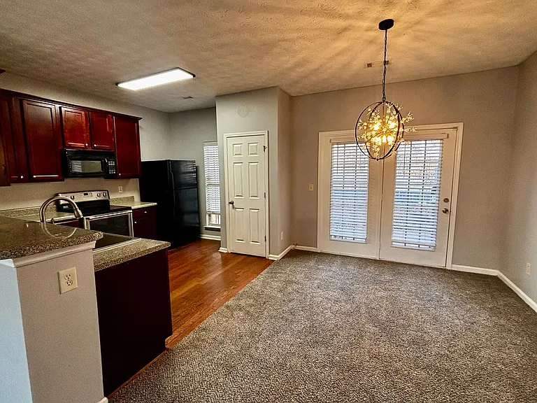 4249 High Park Ln — Photo 8