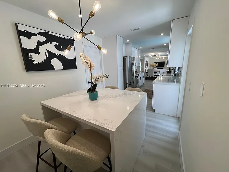 503 Jackson Ave — Photo 13