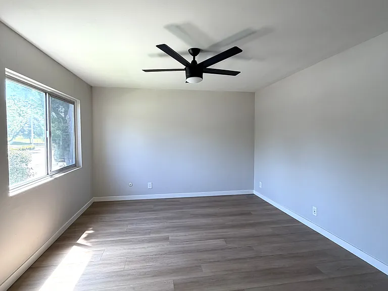 25715 Hogan Dr #B1 — Photo 10