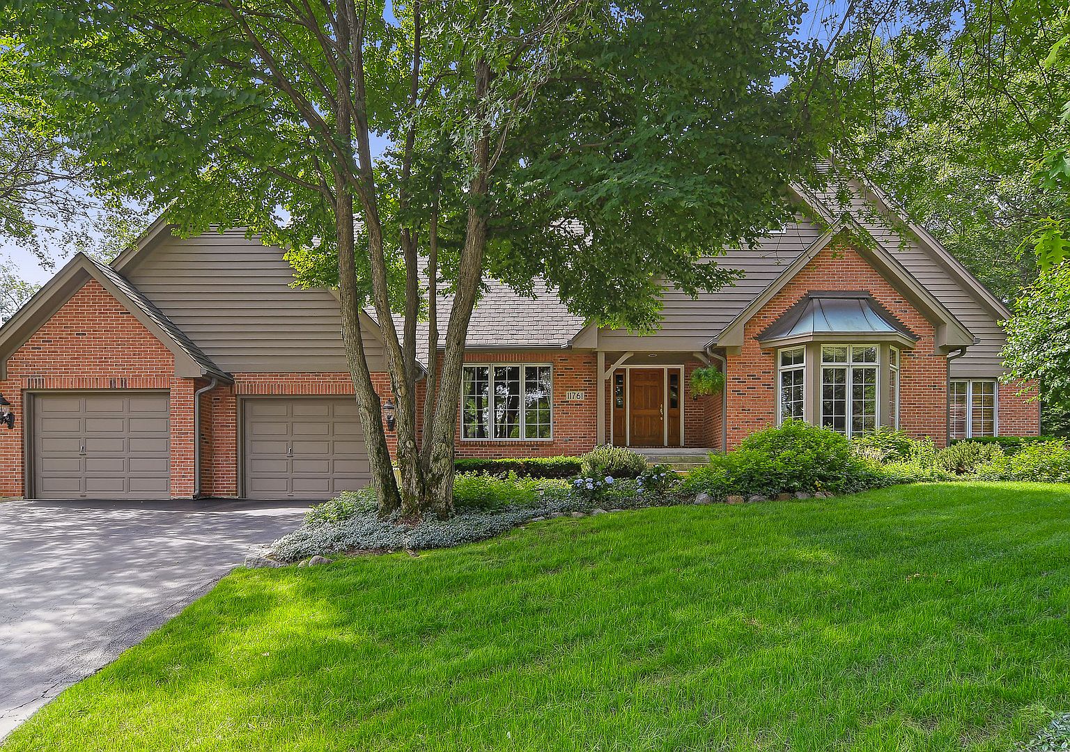 11761 Briarwood Ct, Burr Ridge, IL 60527 | Zillow