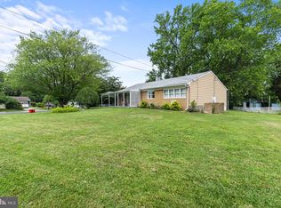 2 N Warwick Rd, Somerdale, NJ 08083