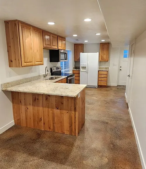 5486 W Venetia St — Photo 9