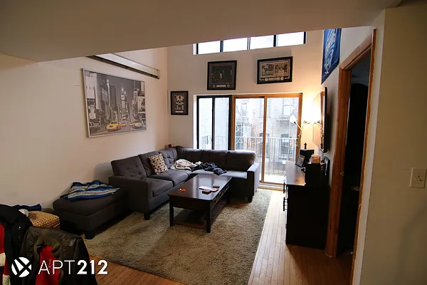 Rented by APT212 INC | media 25