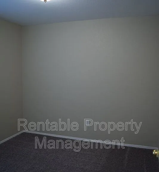 8028 Doreen Ave — Photo 4