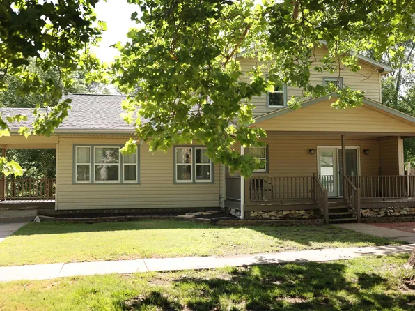 300 W 5th St, Solomon, KS 67480