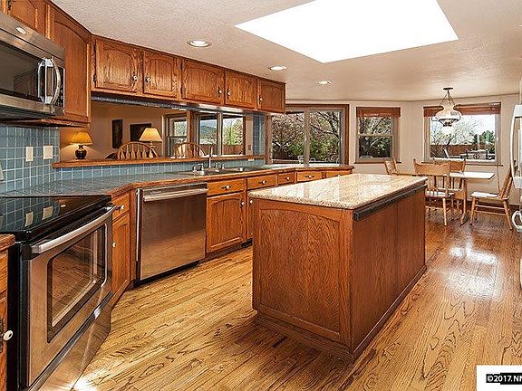 5th image of 305 Old Washoe Cir