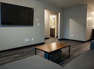 606 S Linden St #16, Normal, IL 61761