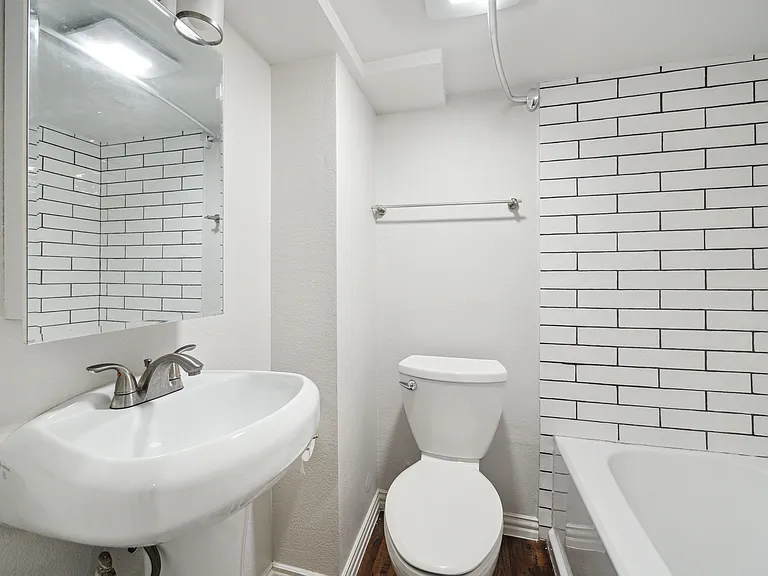 210 Marshall St #3 — Photo 9