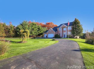 6154 Arrowhead Trl, Middleville, MI 49333