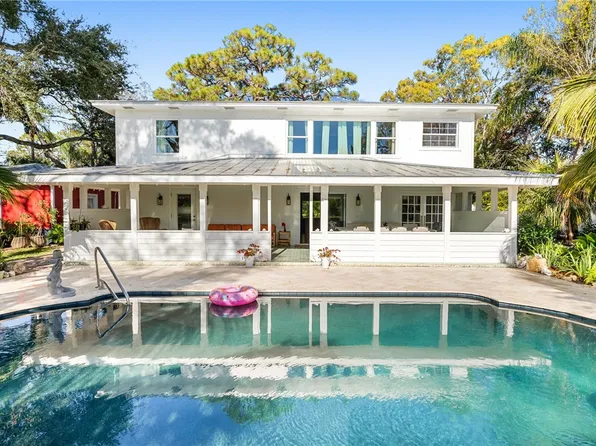 2372 Fairway Dr, Vero Beach, FL 32960