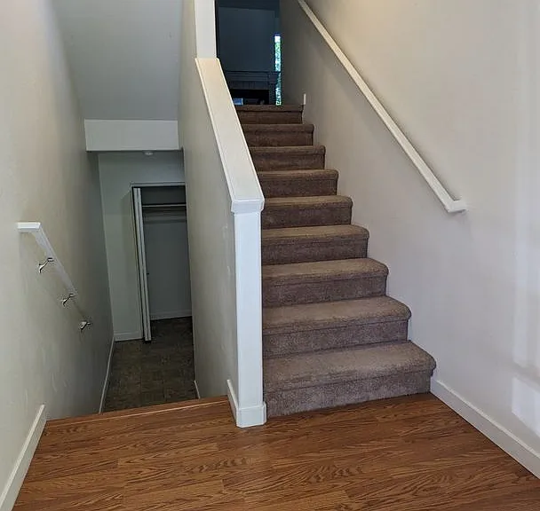Halsey East Townhomes — Photo 48