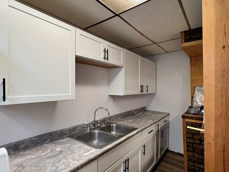 406 N Glenwood Ave — Photo 2